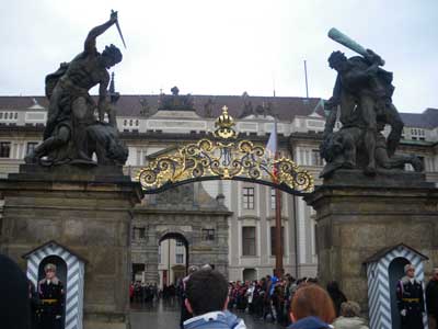 TRIÁNGULO IMPERIAL CON CROACIA Y BOSNIA