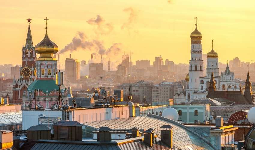 MOSCU Y NOCHES BLANCAS