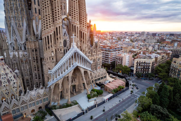 Viaje de barcelona a madrid con andalucia y toledo 