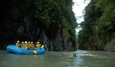 VIAJE VIAJE CENTROAMERICA SAN JOSE TURRIALBA COSTA RICA TVG 4648