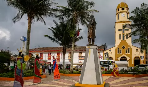 VIAJE VIAJE SUDAMERICA COLOMBIA BOGOTA LEYVA BARICHARA TVG 4735