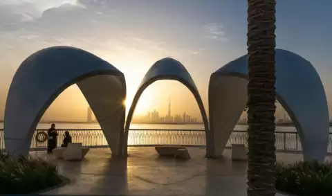 Viaje dubai-bajo-el-cielo-estrellado