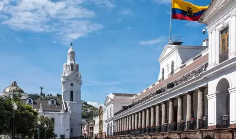 VIAJE GALAPAGOS QUITO TVG 5573