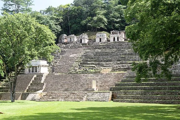 VIAJE PALENQUE FUGAZ  DESDE CANCÚN