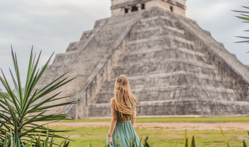 VIAJE CANCÚN Y MÉRIDA CON TREN MAYA  DESDE ACAPULCO