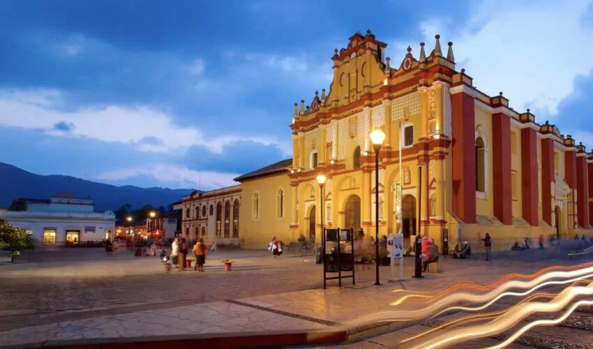 VIAJE CHIAPAS Y CANCUN CON TREN MAYA  DESDE AGUASCALIENTES