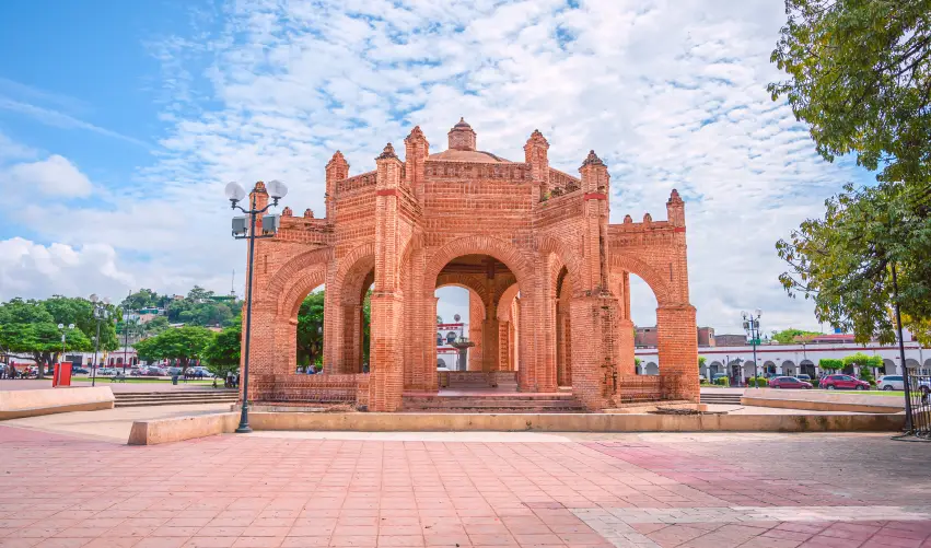 VIAJE CHIAPAS Y CANCUN CON TREN MAYA  DESDE VERACRUZ