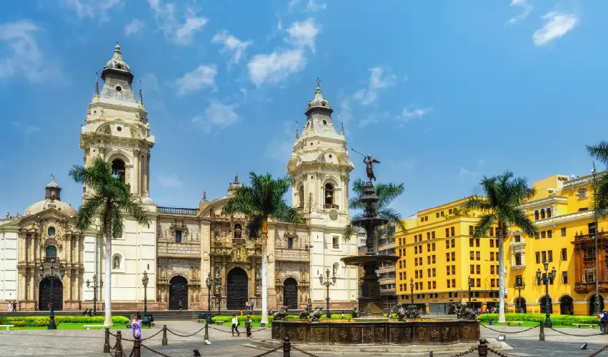 Viaje peruyboliviadospaisesundestino  desde Acapulco
