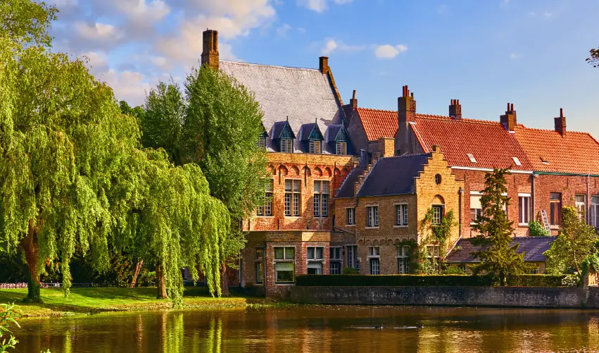 VIAJE EUROBÚS CON LOURDES DESDE AGUASCALIENTES